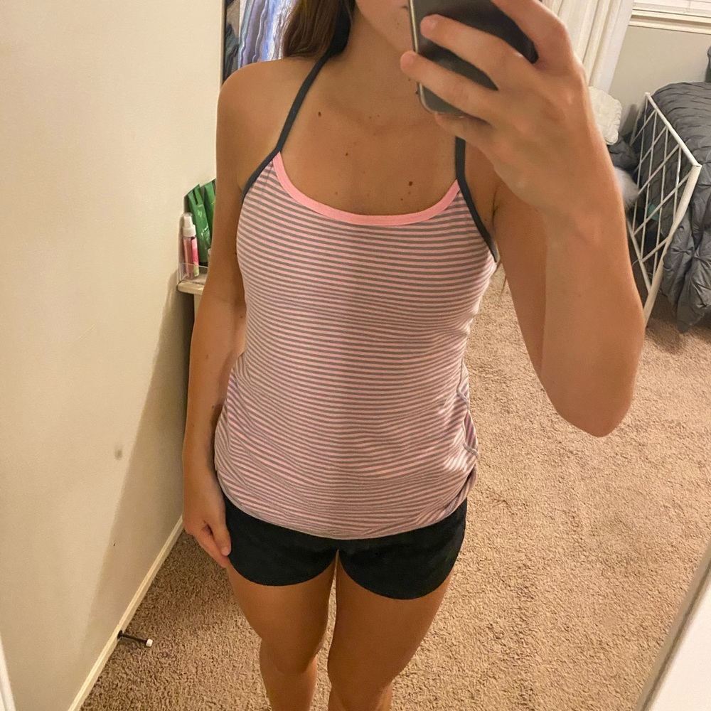 🍋🍋Lulu Lemon Power Y Tank🍋🍋